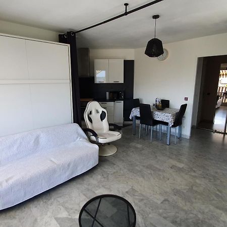 Superbe Appartement Plage Saint-Laurent Du Var Eksteriør bilde